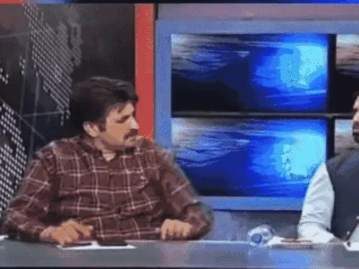 Fight between politicians during live show in Pakistan